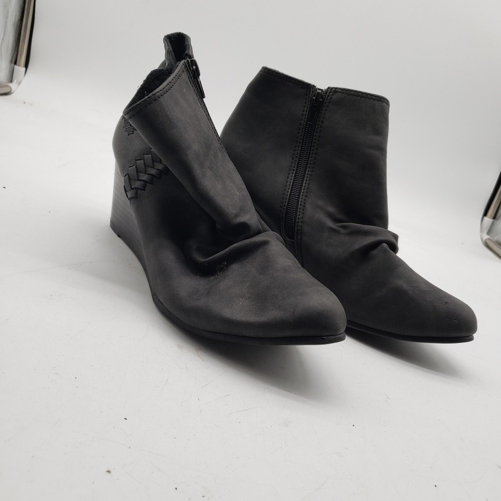Blowfish Boots Womens Size 10 Black Wedge Ankle Booties Side Zip Braided Detail